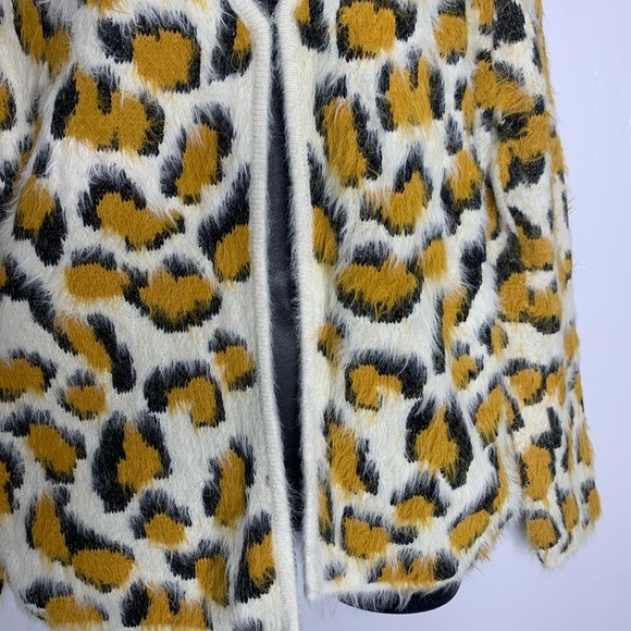 & Merci Boho Cheetah Print Fuzzy Cardigan Sweater Size Medium - Picture 3 of 9